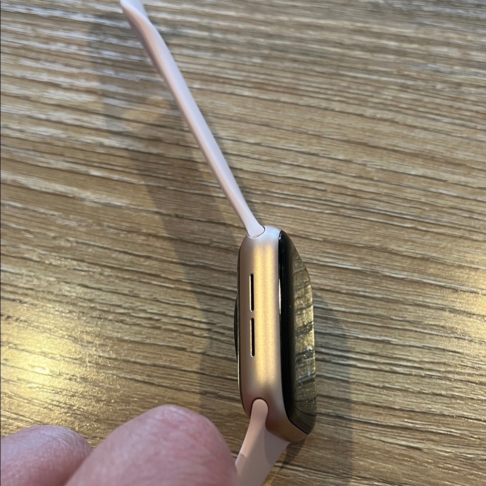 Apple Smartwatch and bands - Picture 6 of 6